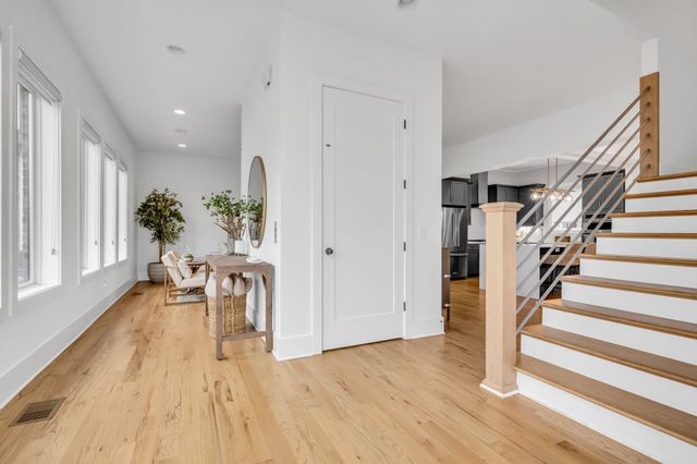 1408 Sigler St, Nashville, TN 37203