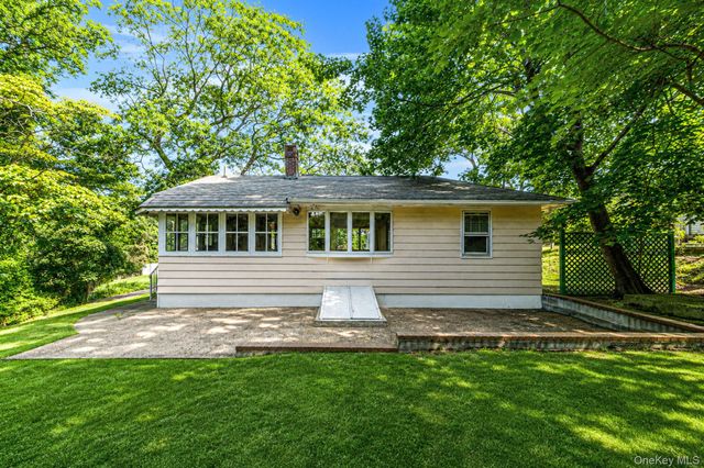 8 Triton Road, Rocky Point, NY 11778