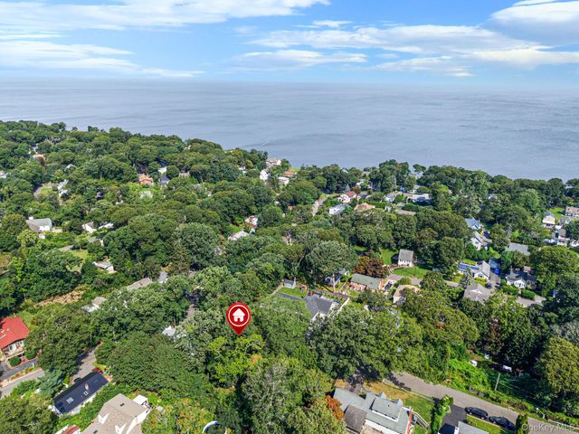 8 Triton Road, Rocky Point, NY 11778