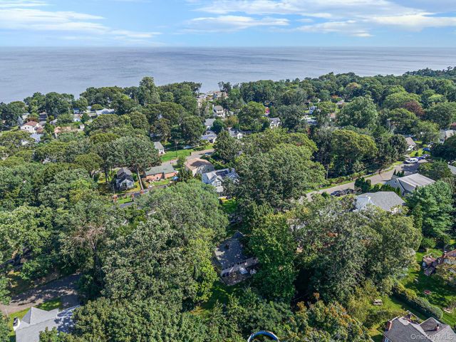 8 Triton Road, Rocky Point, NY 11778