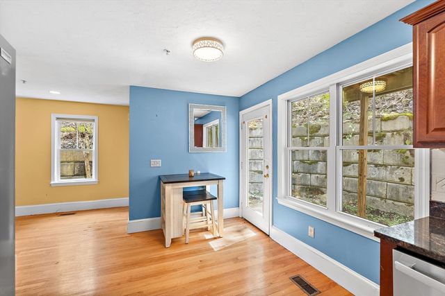 35 School St D, Hudson, MA 01749