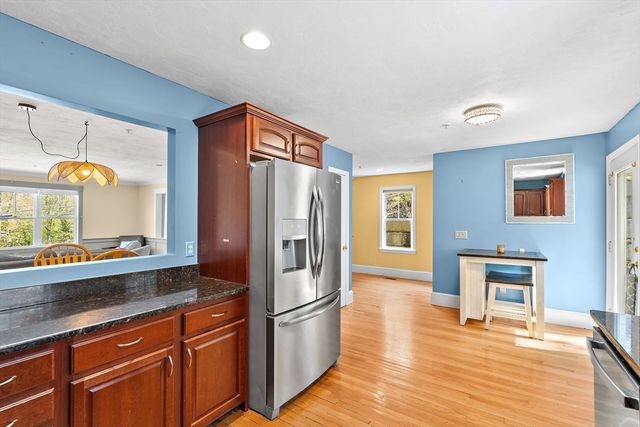 35 School St D, Hudson, MA 01749