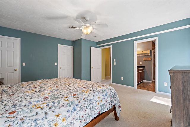35 School St D, Hudson, MA 01749