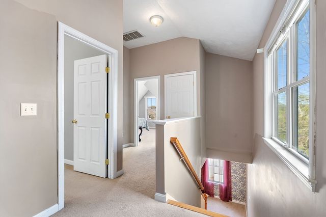 35 School St D, Hudson, MA 01749