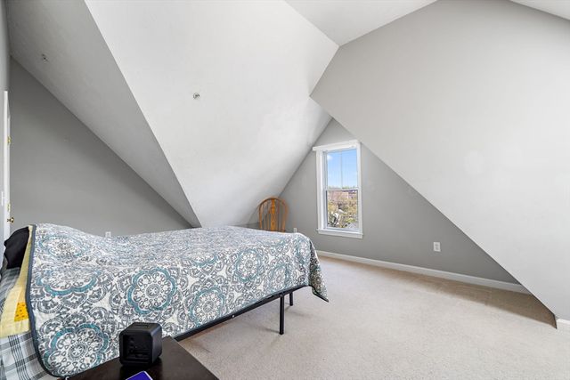 35 School St D, Hudson, MA 01749