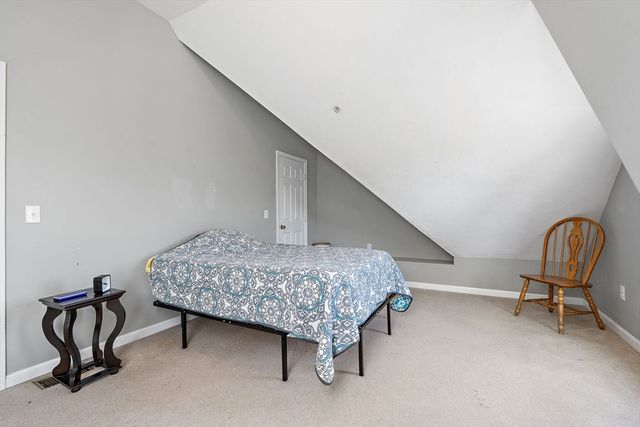 35 School St D, Hudson, MA 01749