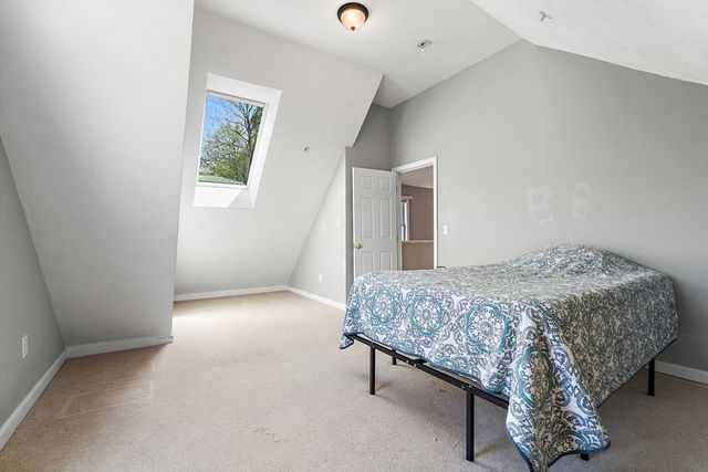 35 School St D, Hudson, MA 01749