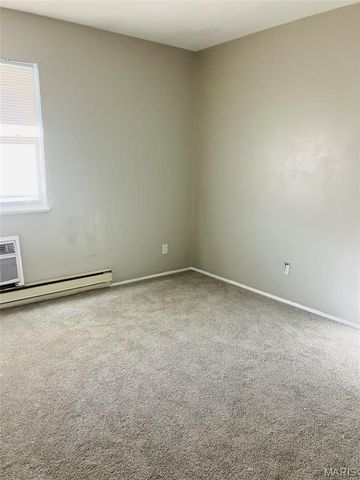 7546 Hazelcrest Drive, Hazelwood, MO 63042