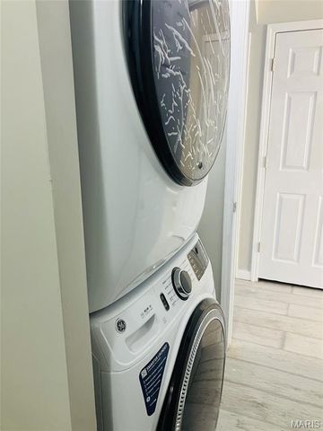 7546 Hazelcrest Drive, Hazelwood, MO 63042