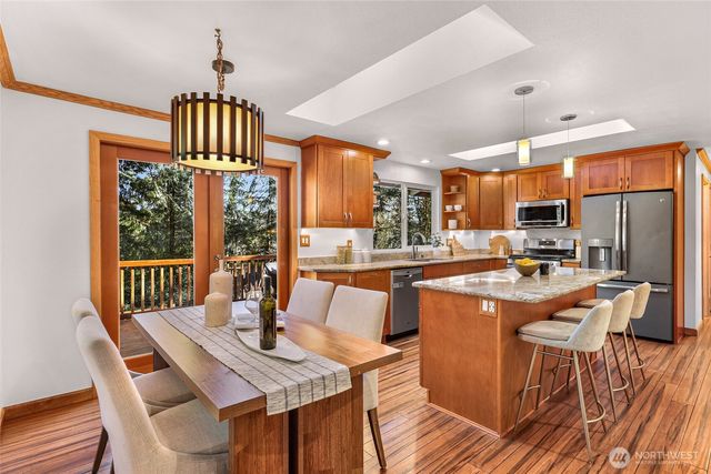 14724 107th Avenue NE, Bothell, WA 98011