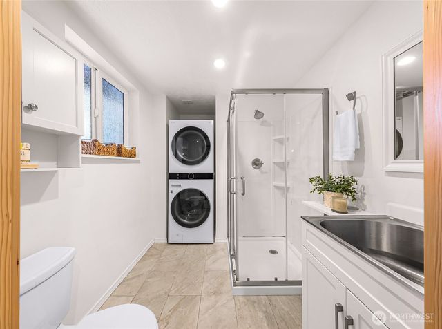 14724 107th Avenue NE, Bothell, WA 98011