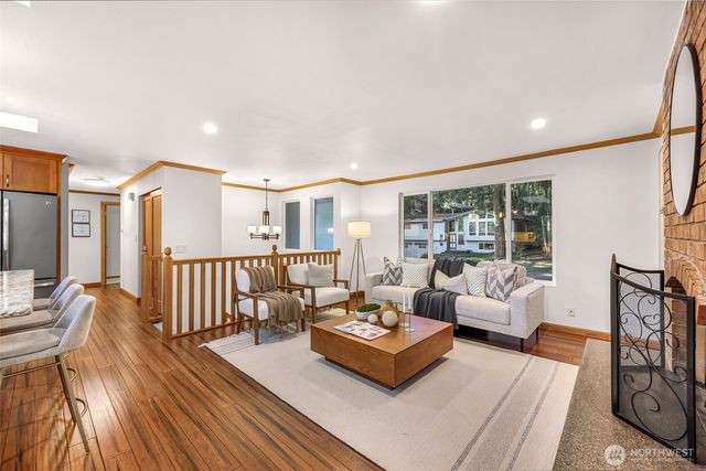 14724 107th Avenue NE, Bothell, WA 98011