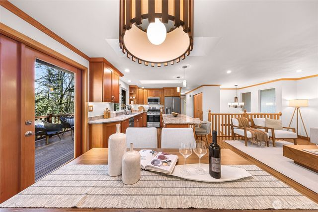 14724 107th Avenue NE, Bothell, WA 98011