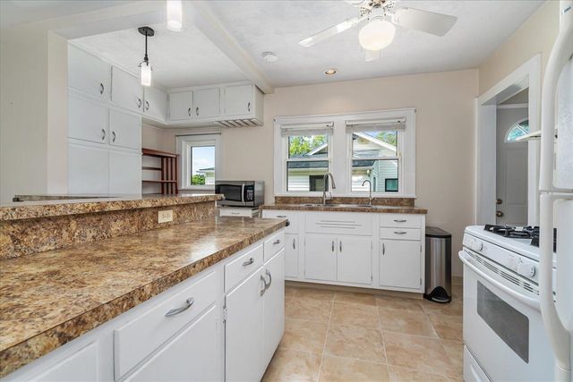 229 Parchmount Avenue, Kalamazoo, MI 49004