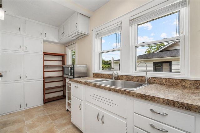 229 Parchmount Avenue, Kalamazoo, MI 49004