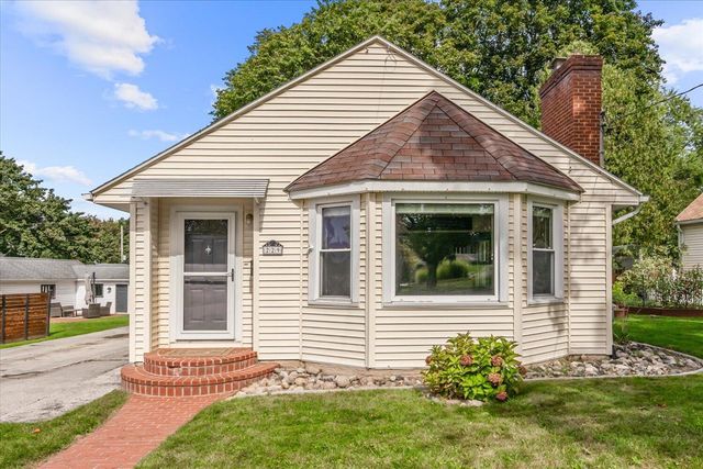 229 Parchmount Avenue, Kalamazoo, MI 49004