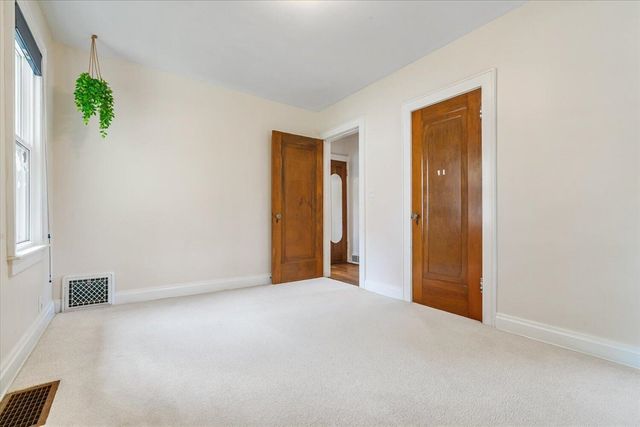 229 Parchmount Avenue, Kalamazoo, MI 49004