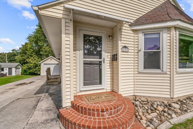 229 Parchmount Avenue, Kalamazoo, MI 49004