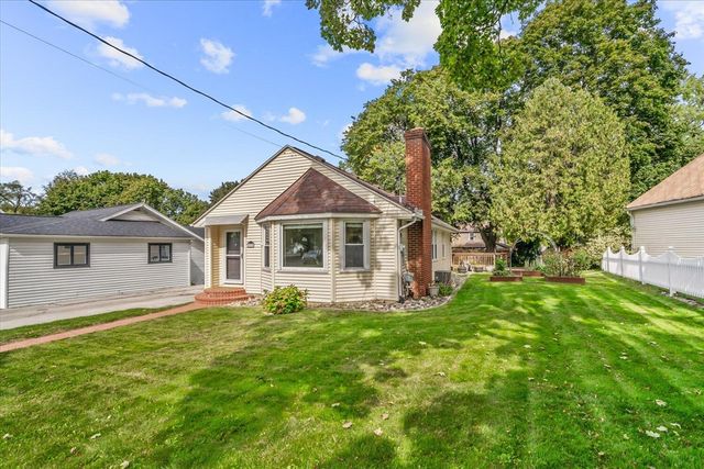 229 Parchmount Avenue, Kalamazoo, MI 49004