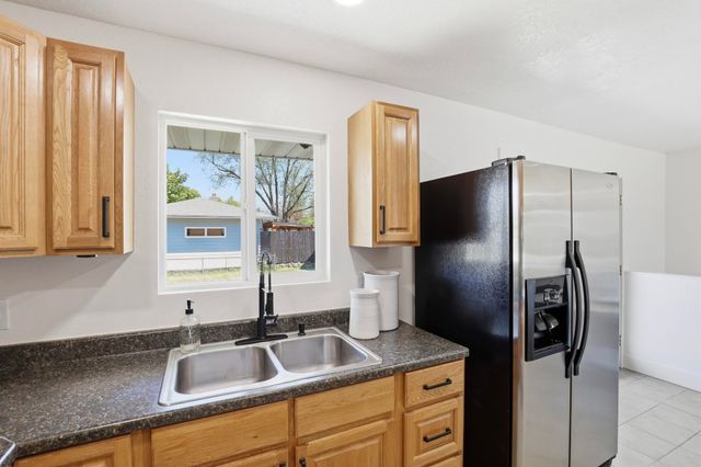 5828 N Birch Pl, Spokane, WA 99205