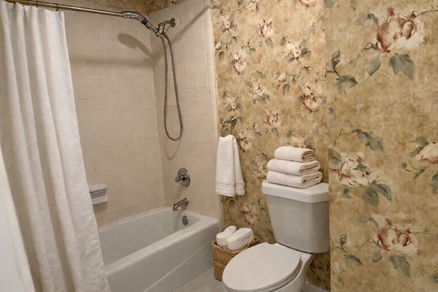 3635 Garden Brook Drive 118, Farmers Branch, TX 75234