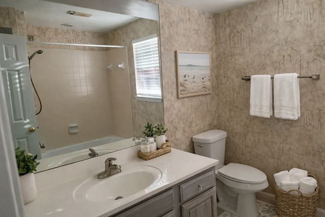 3635 Garden Brook Drive 118, Farmers Branch, TX 75234