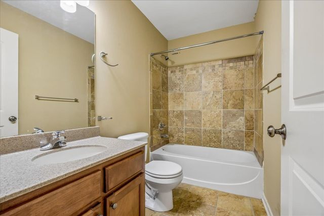 9328 OWL HILL DR, Lakeland, TN 38002