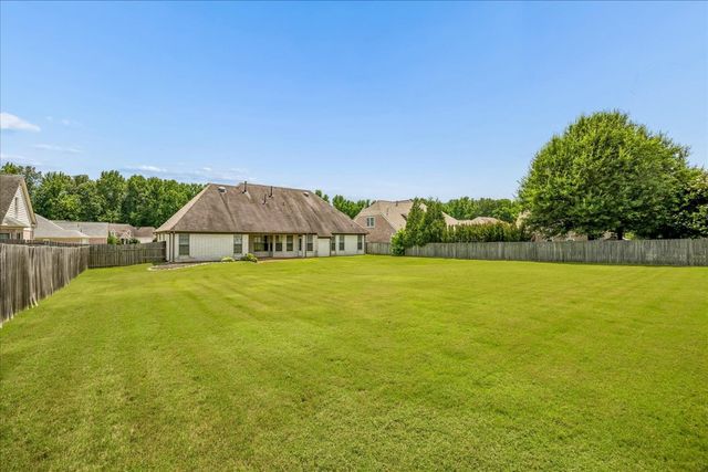 9328 OWL HILL DR, Lakeland, TN 38002
