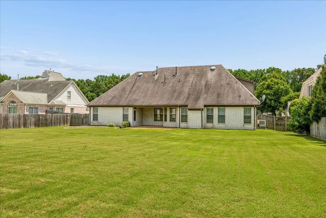 9328 OWL HILL DR, Lakeland, TN 38002