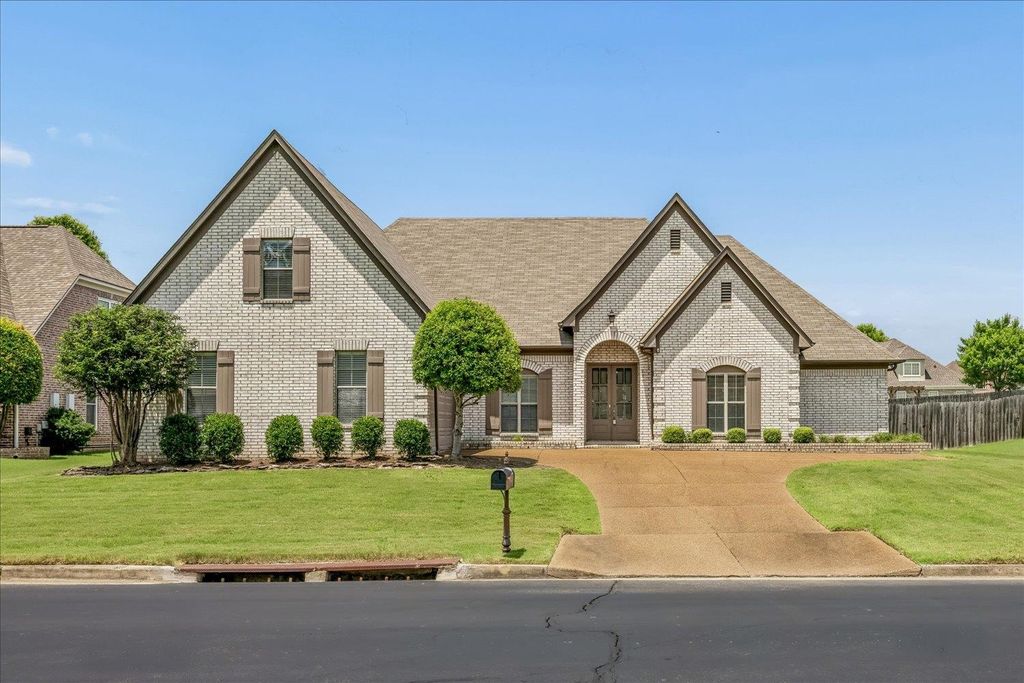 9328 OWL HILL DR, Lakeland, TN 38002
