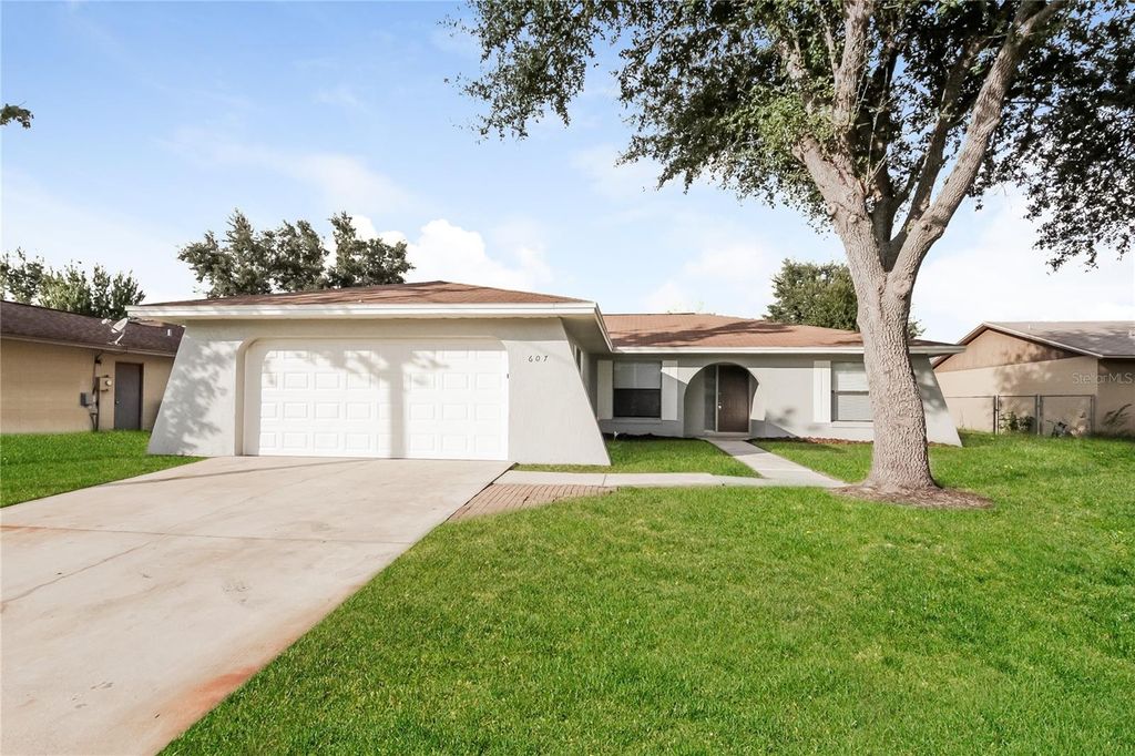 607 ESTRADA LANE, Kissimmee, FL 34758