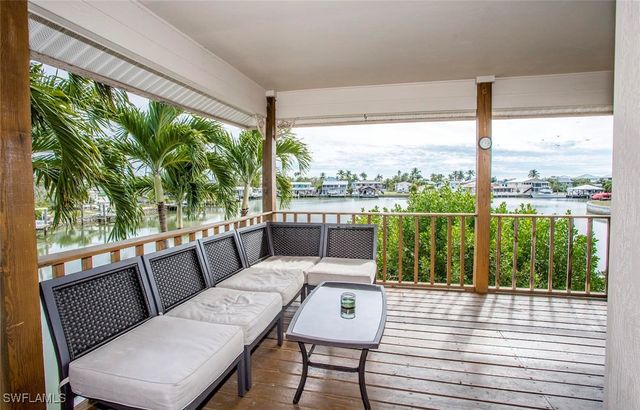 604 Sunset CT, Goodland, FL 34140