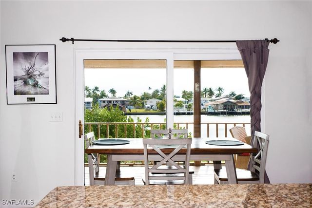 604 Sunset CT, Goodland, FL 34140