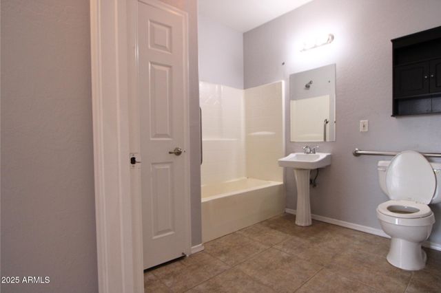 15237 S MOON VALLEY Road A, Arizona City, AZ 85123