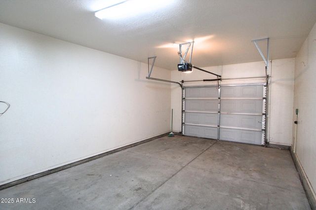 15237 S MOON VALLEY Road A, Arizona City, AZ 85123