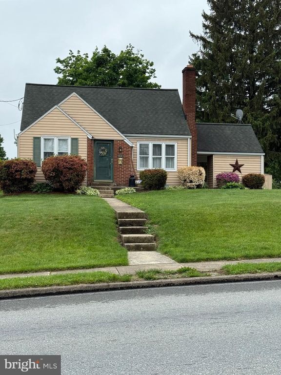 514 N HANOVER STREET, Elizabethtown, PA 17022
