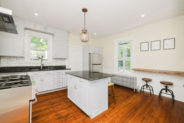 849 Union St, Rockland, MA 02370