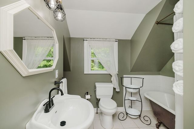 849 Union St, Rockland, MA 02370