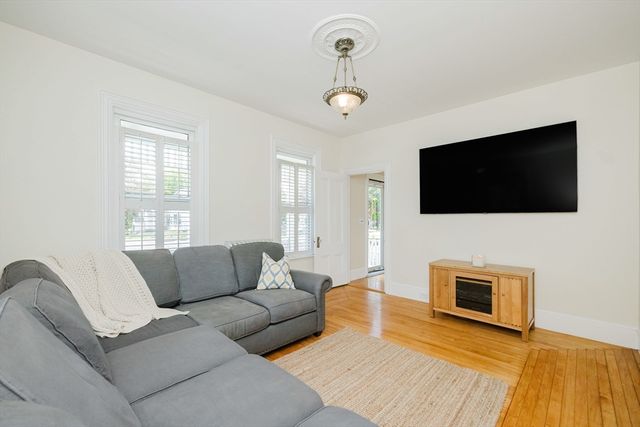 849 Union St, Rockland, MA 02370