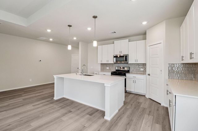 17795 Mill Manor Drive, Montgomery, TX 77316