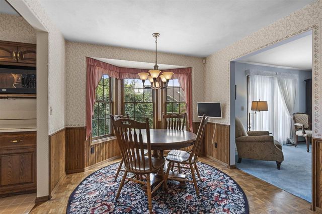 609 SCARLET OAK COURT, Appleton, WI 54915