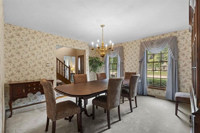 609 SCARLET OAK COURT, Appleton, WI 54915