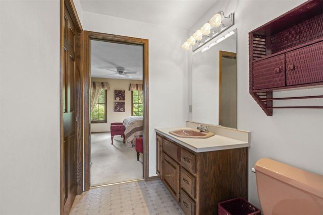 609 SCARLET OAK COURT, Appleton, WI 54915