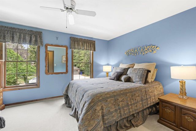 609 SCARLET OAK COURT, Appleton, WI 54915