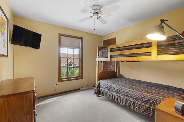 609 SCARLET OAK COURT, Appleton, WI 54915