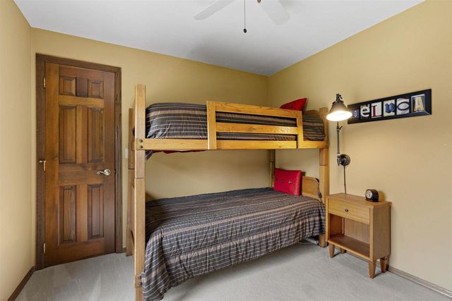 609 SCARLET OAK COURT, Appleton, WI 54915