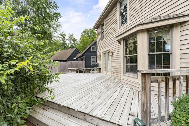 609 SCARLET OAK COURT, Appleton, WI 54915