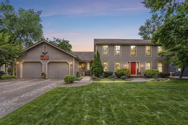 609 SCARLET OAK COURT, Appleton, WI 54915