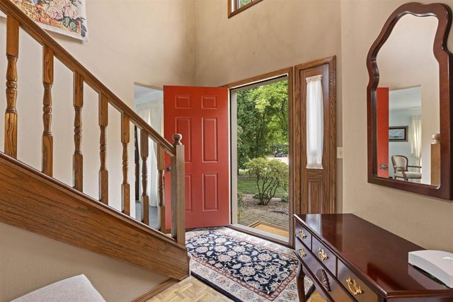 609 SCARLET OAK COURT, Appleton, WI 54915