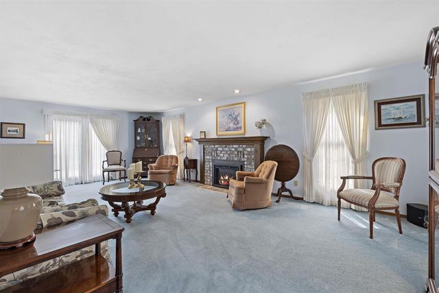 609 SCARLET OAK COURT, Appleton, WI 54915